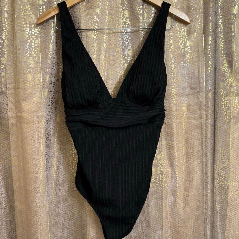 Cupshe Black Wide Ribbed V Neck Textured One Piece Swimsuit Large